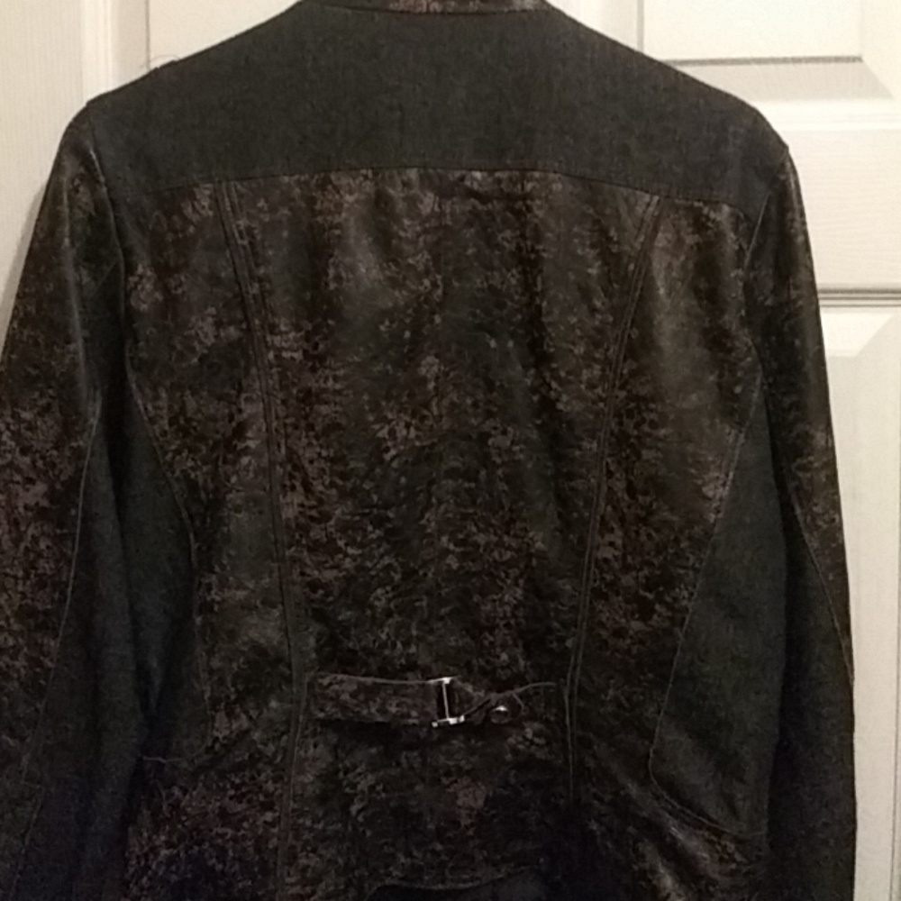 Jacket - Picture 2 of 3